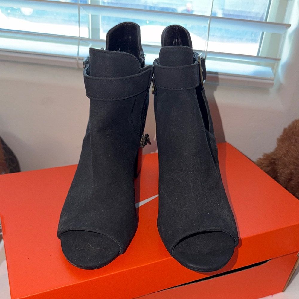 Chic Black Ankle Booties